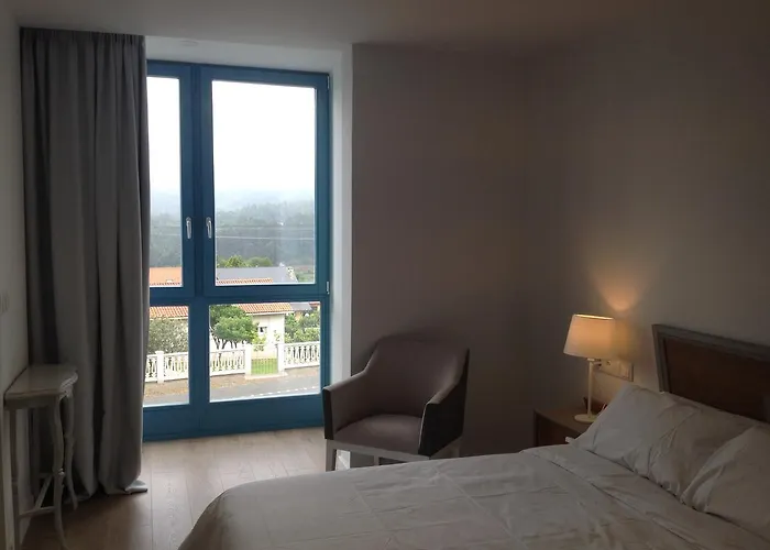 Отель Montebreamo