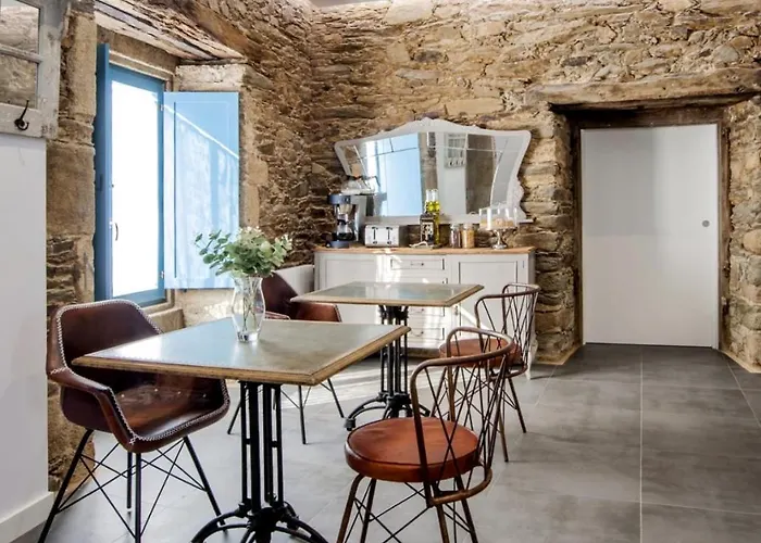 Отель Montebreamo Пуэнтедеуме